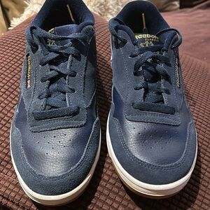 Excellent condition Reebok MEMT women's sneakers